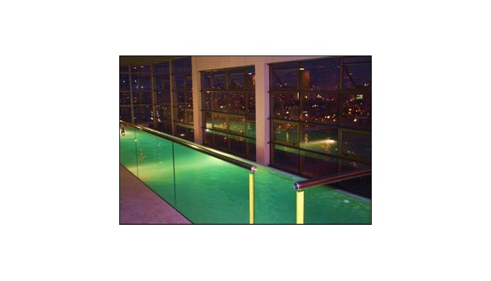 Hotel Monarca Apart Las Condes poza 3