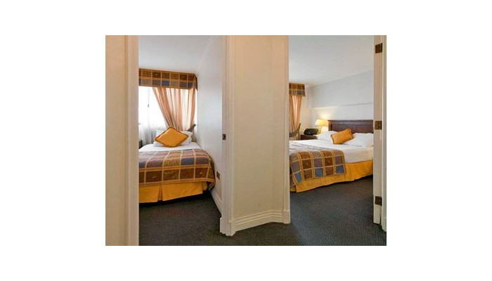 Park Plaza Apartments poza 5