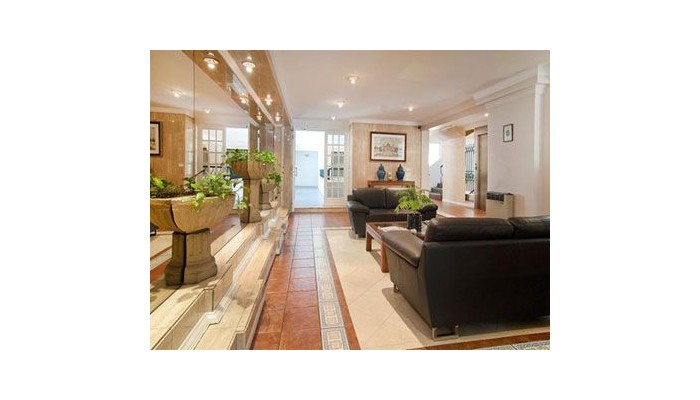 Park Plaza Apartments poza 10