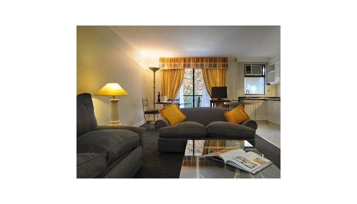 Park Plaza Apartments poza 6