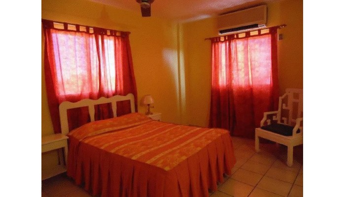 Hotel Guest House Esmeralda poza 6