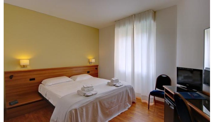 Hotel Mistral 2 poza 3