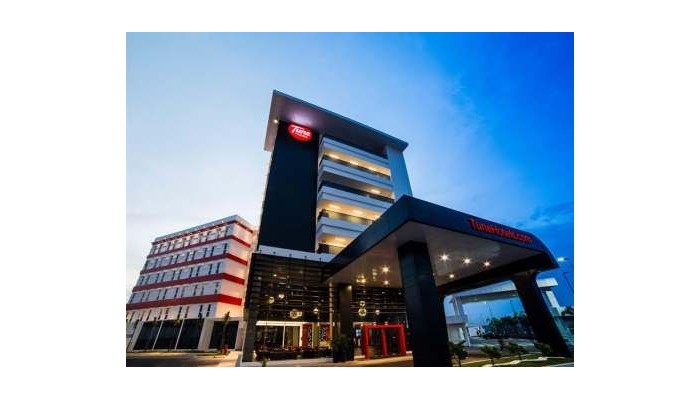 Tune Hotel - Klia2 poza 1