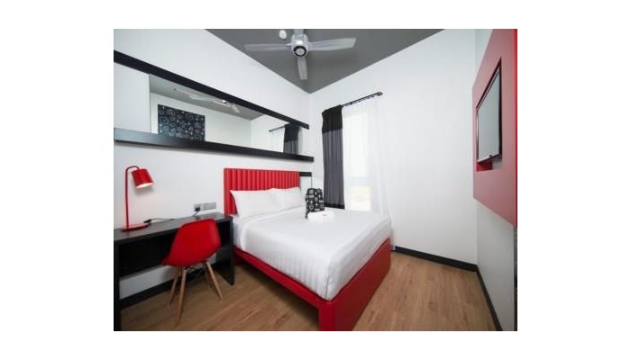 Tune Hotel - Klia2 poza 4