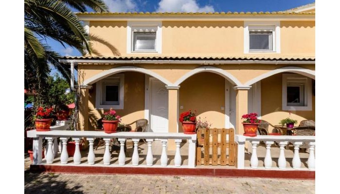 Eleni Family Apartments poza 0