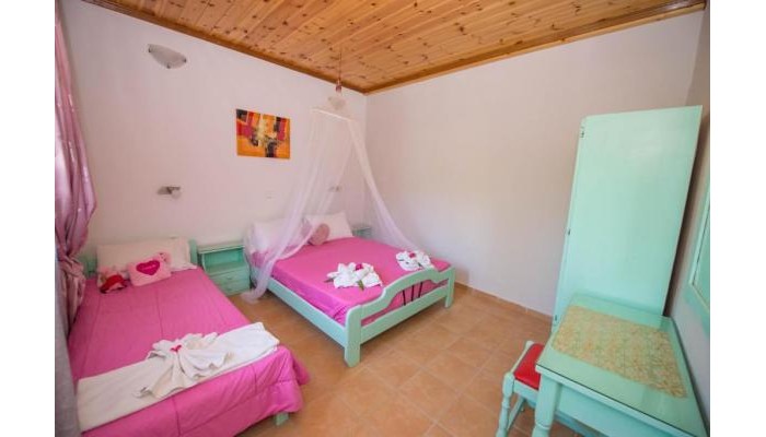 Eleni Family Apartments poza 3