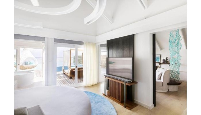 Lux South Ari Atoll Resort & Villas poza 13