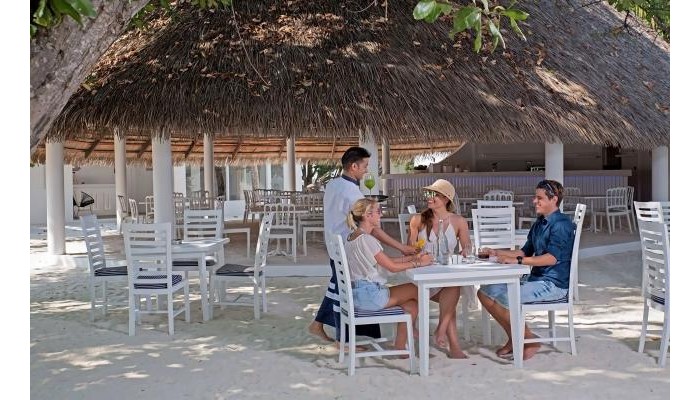 Sandies Bathala Island Resort poza 12