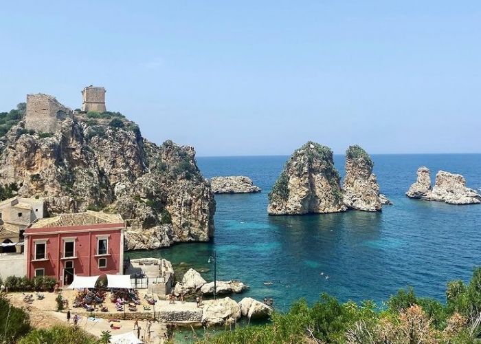 Insula Sicilia poza Insula Sicilia poza