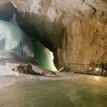 poza Peștera  Eisriesenwelt - Cea mai mare peșteră de gheață din lume