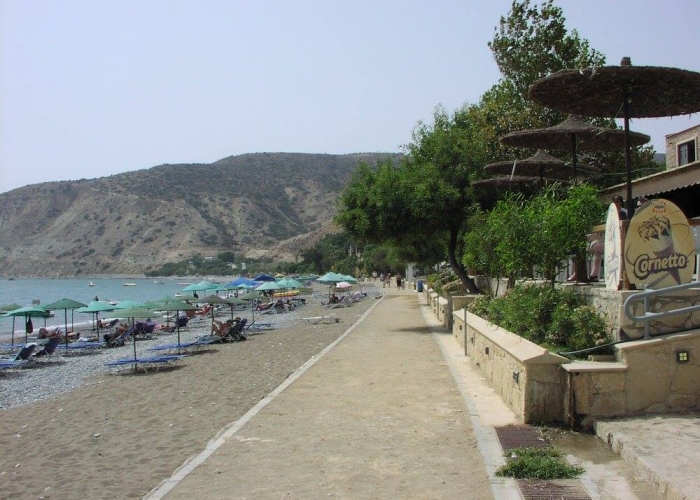 Pissouri - una dintre cele mai fermecătoare stațiuni de pe litoralul Insulei Cipru poza Pissouri - una dintre cele mai fermecătoare stațiuni de pe litoralul Insulei Cipru
