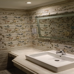 poza <p><i class='fa fa-plus-circle text-success'></i>&nbsp;Refurbished bathroom.</p><p><i class='fa fa-minus-circle text-danger'></i>&nbsp;Not shampoo or shower gel as individual one, only dispenser with hands soap.</p>